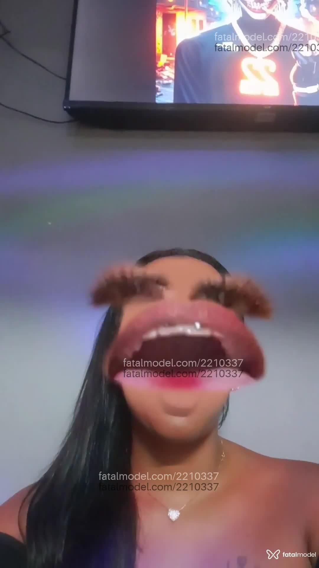 Acompanhante mulher com cabelo castanho de olhos castanhos em São Francisco de Itabapoana - Mel Oliveiraa