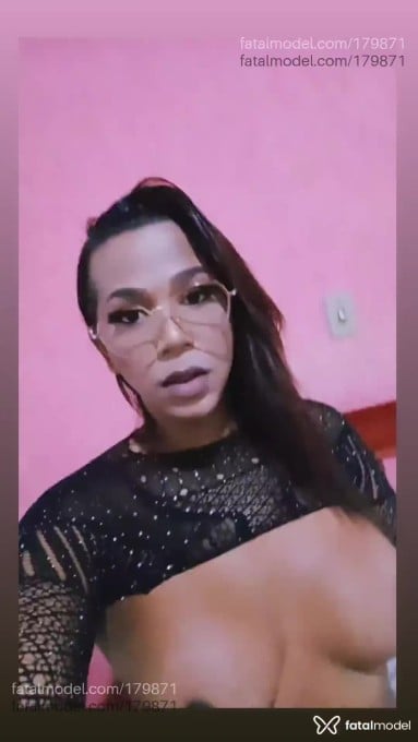 Acompanhante mulher trans morena (o) de olhos castanhos em Lorena Acompanhante mulher trans morena (o) de olhos castanhos em Lorena - Emilly Reis