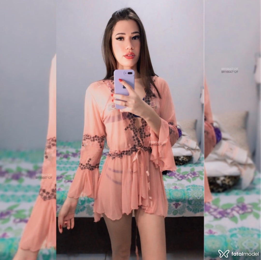 Acompanhante mulher trans com cabelo castanho de olhos castanhos em Goiânia - Lulu