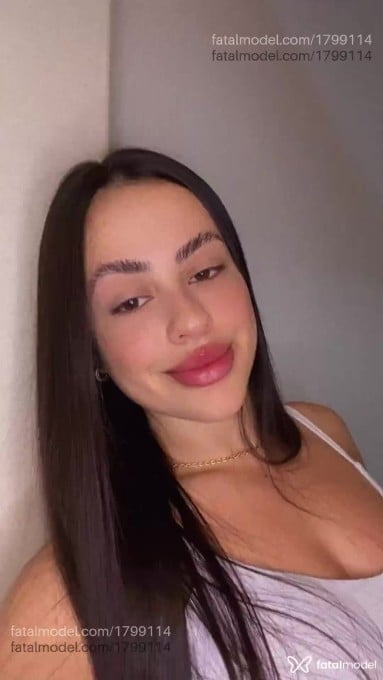 Acompanhante mulher morena (o) de olhos castanhos - Luisa Acompanhante mulher morena (o) de olhos castanhos - Luisa