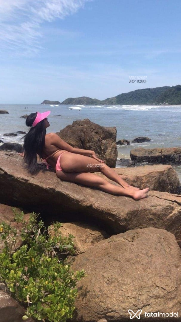 Acompanhante mulher trans morena (o) de olhos pretos em Luiziana - Evellym Esteves