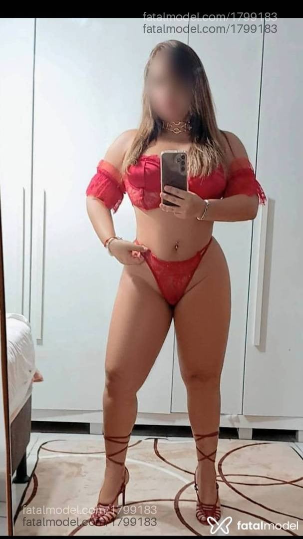 Acompanhante mulher loira (o) de olhos castanhos - Mel Suitta