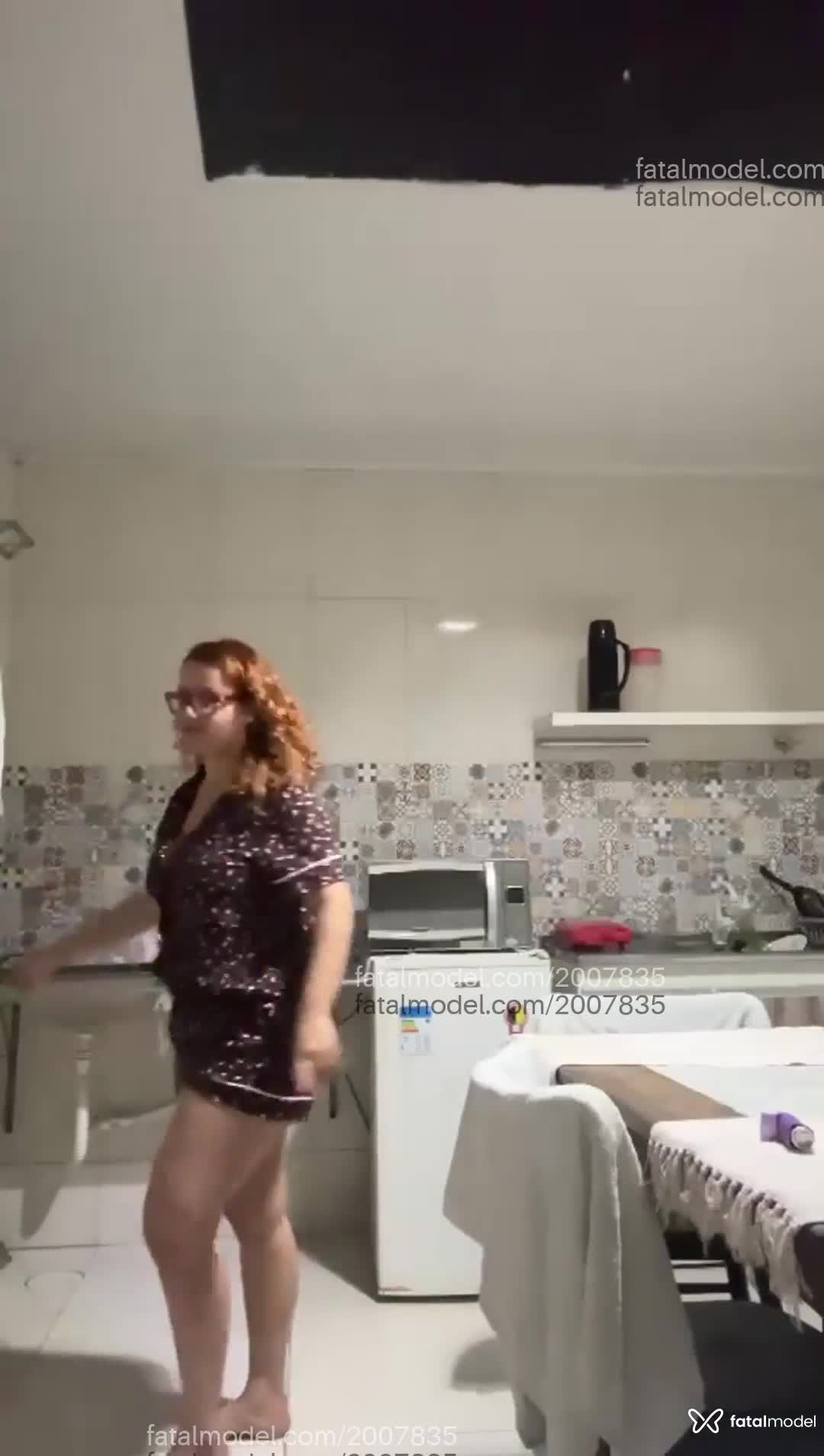 Acompanhante mulher ruiva (o) de olhos mel em Aracaju - Lua Pietrova