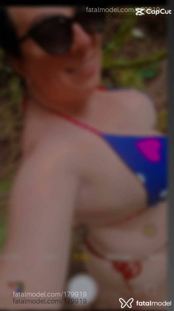 Acompanhante travesti com cabelo castanho de olhos castanhos - Cris oliver Acompanhante travesti com cabelo castanho de olhos castanhos - Cris oliver