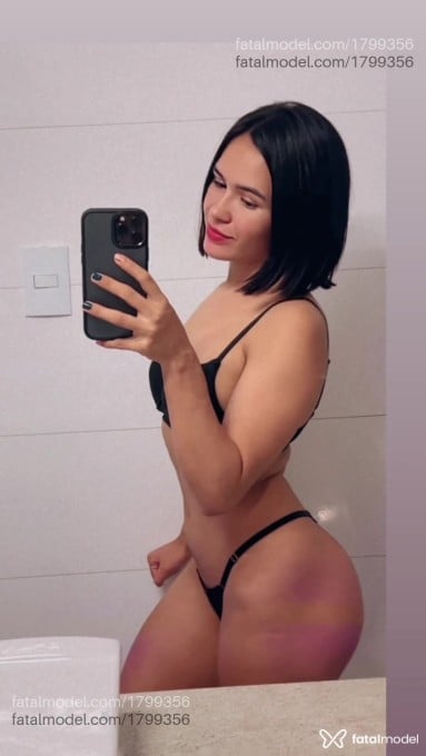 Acompanhante mulher morena (o) de olhos castanhos em Belém Acompanhante mulher morena (o) de olhos castanhos em Belém - Dayane