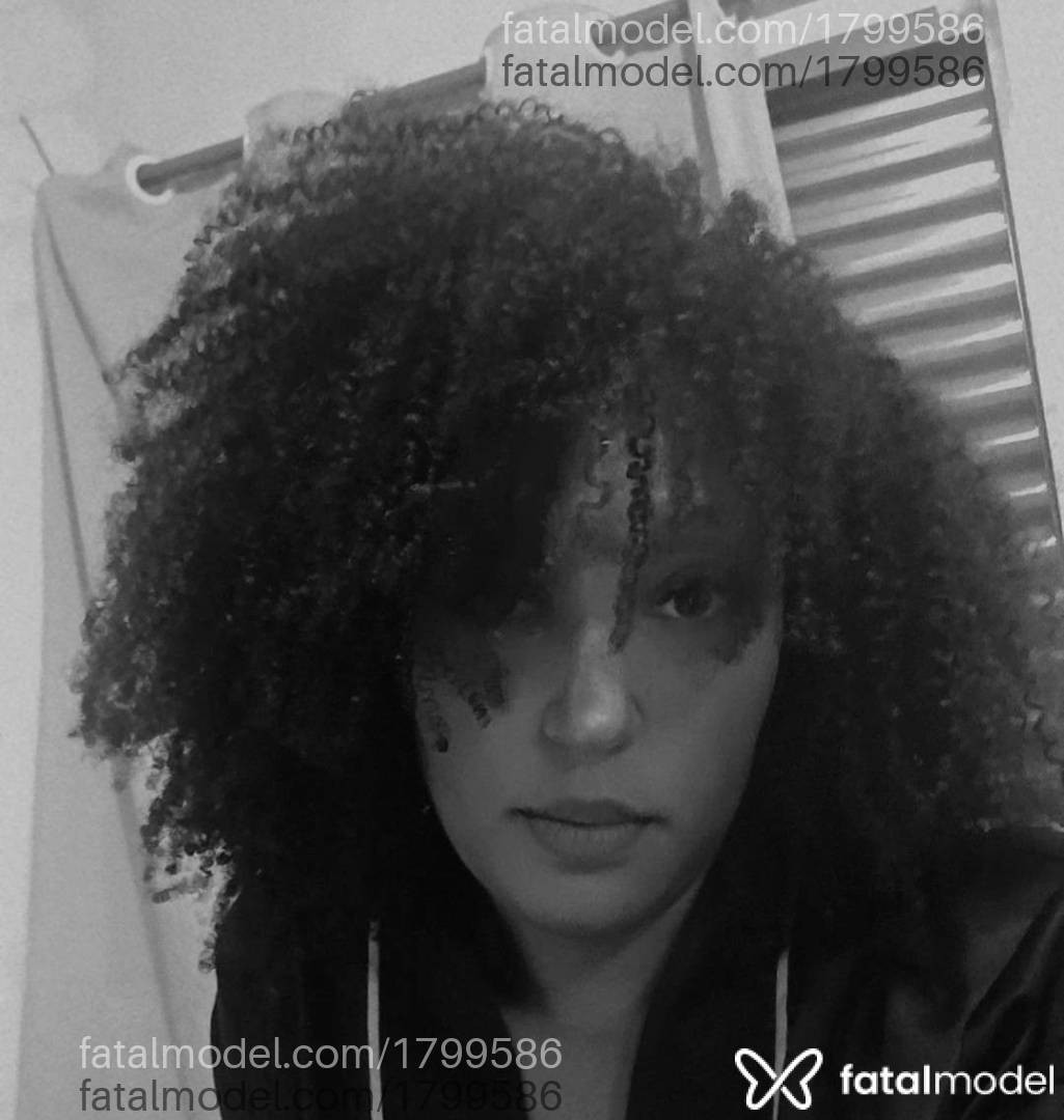 Acompanhante mulher com cabelo castanho de olhos castanhos em Araxá - Victória Safra