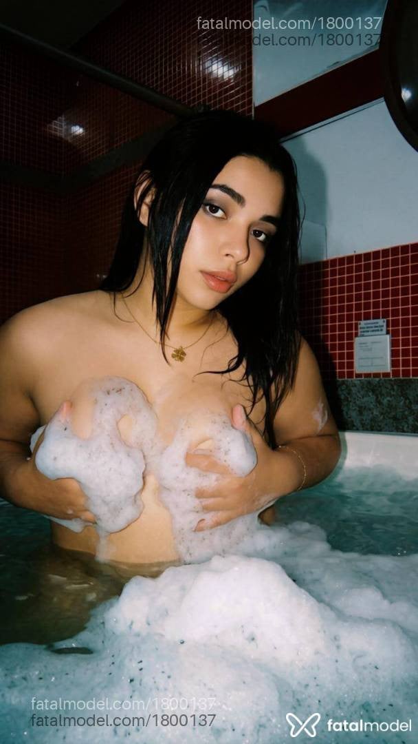Acompanhante mulher trans morena (o) de olhos castanhos - Mayah
