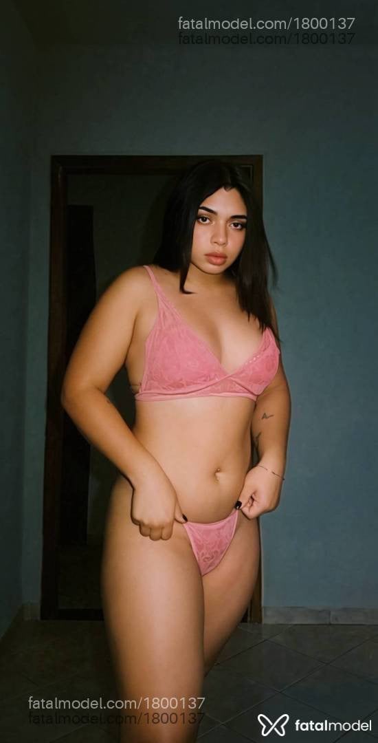 Acompanhante mulher trans morena (o) de olhos castanhos - Mayah
