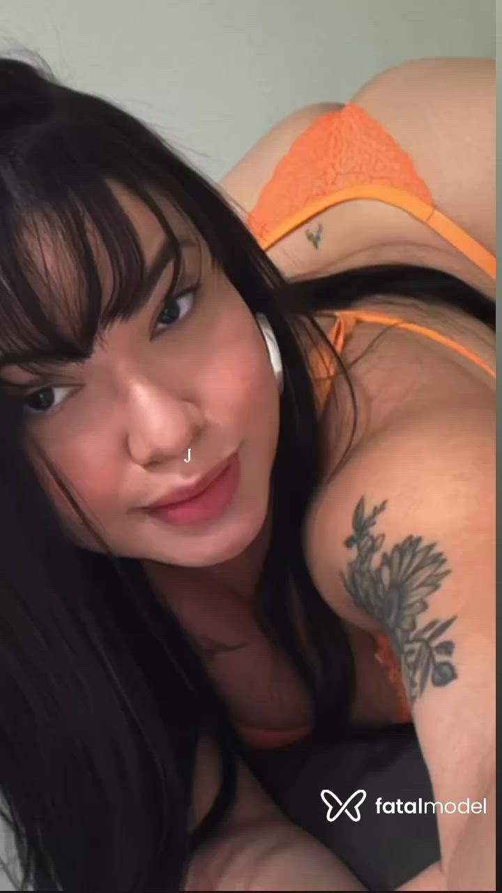 Acompanhante mulher morena (o) de olhos castanhos - Agatha Khalifa