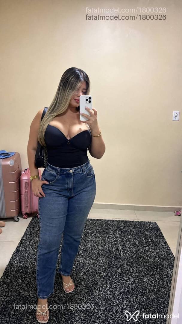 Acompanhante mulher loira (o) de olhos castanhos - Laís Oliveira