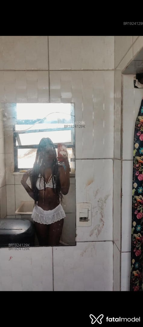 Acompanhante mulher com cabelo castanho de olhos pretos em Natal - Yssis