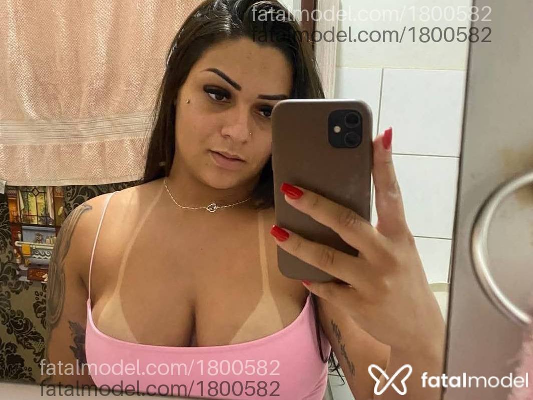 Acompanhante mulher morena (o) de olhos castanhos - Karen Diias Acompanhante mulher morena (o) de olhos castanhos - Karen Diias
