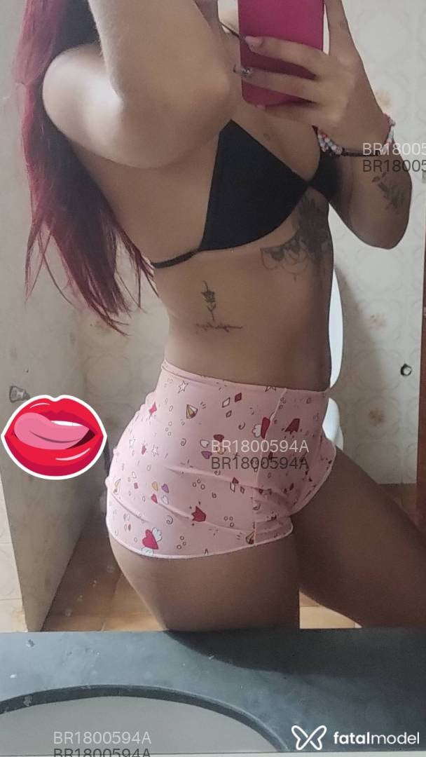 Acompanhante mulher ruiva (o) de olhos castanhos em Patrocínio - Lavínia
