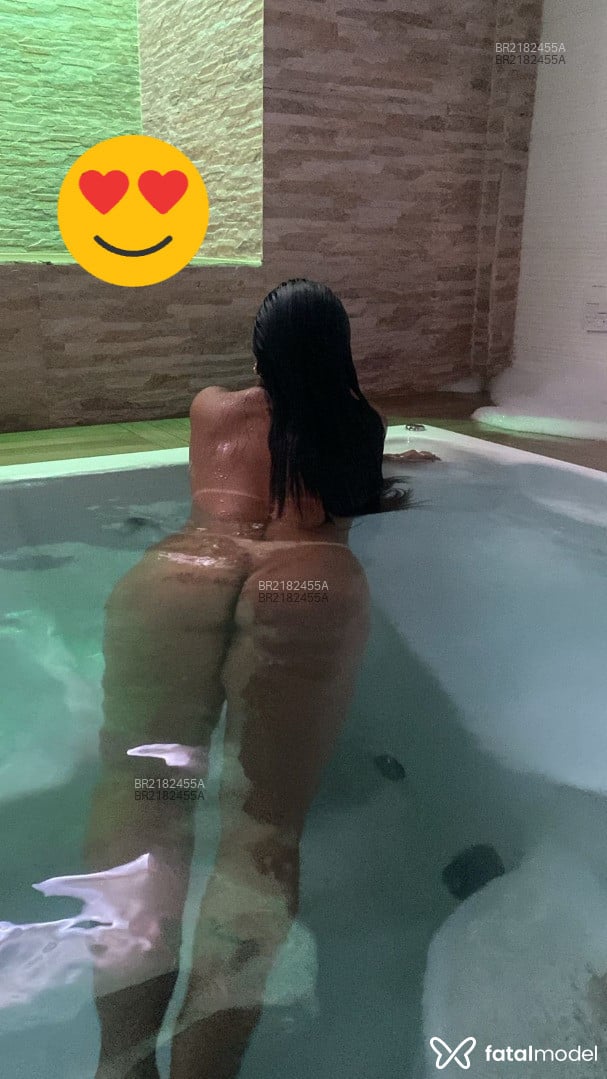 Acompanhante mulher morena (o) de olhos pretos em Macaé - Stefany