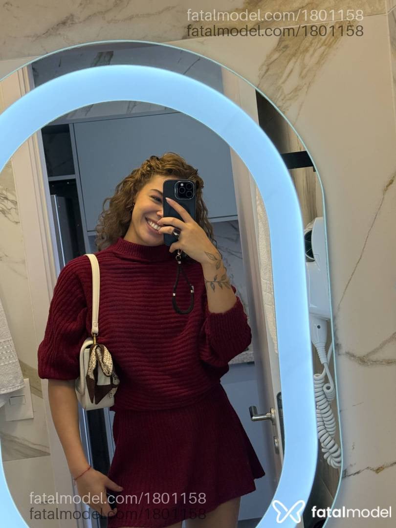 Acompanhante mulher com cabelo castanho de olhos castanhos em São Paulo - Pillar Castro