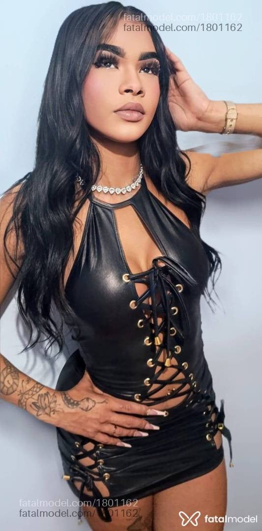Acompanhante mulher trans morena (o) de olhos pretos em Poços de Caldas - Isis Dolls