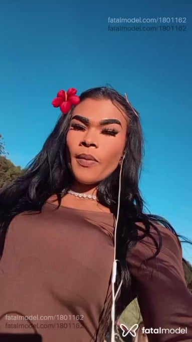 Acompanhante mulher trans morena (o) de olhos pretos em Poços de Caldas - Isis Dolls