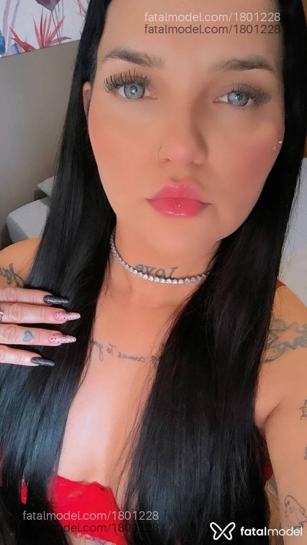 Acompanhante mulher morena (o) de olhos verdes - Brenda Esther