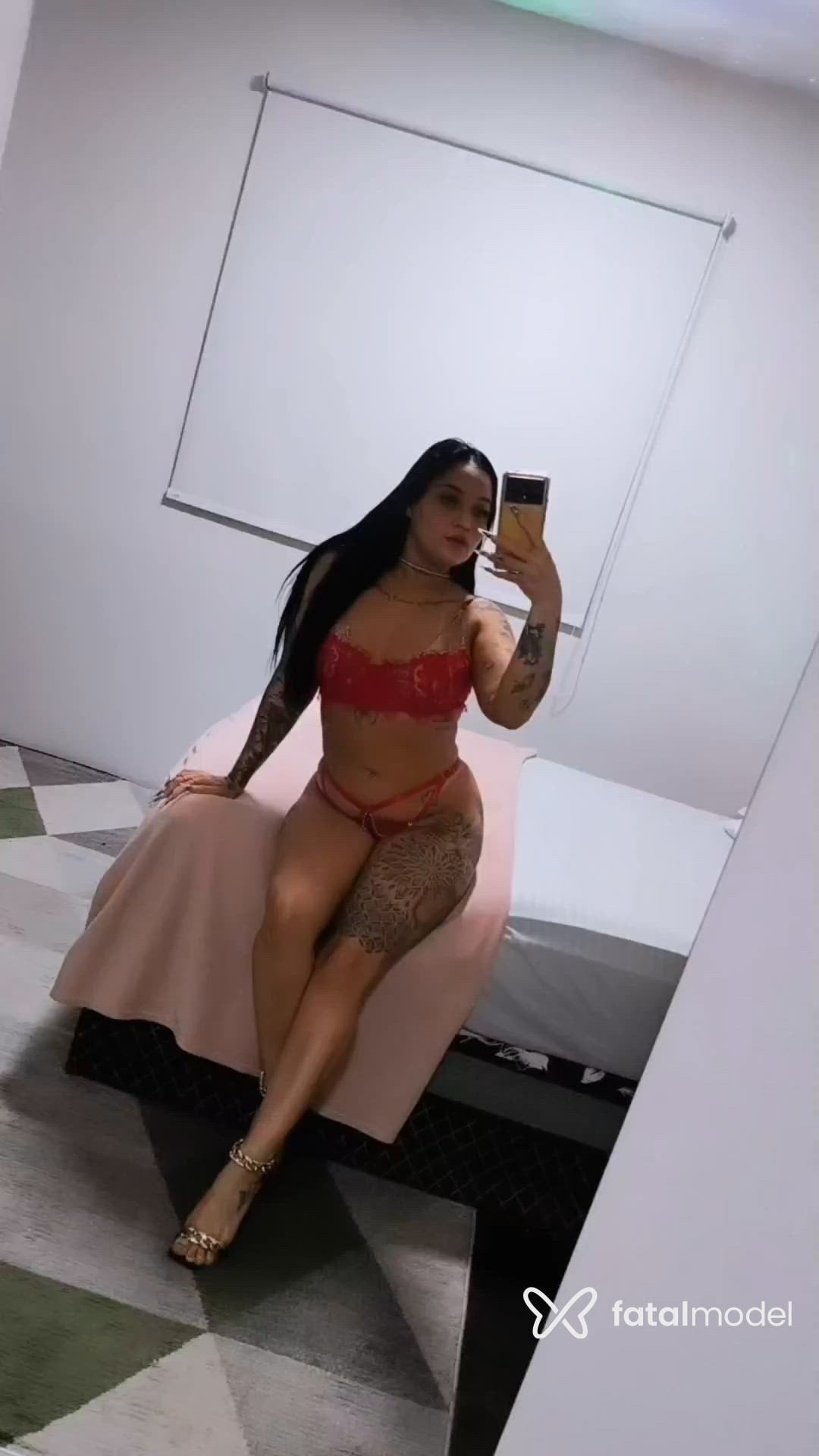 Acompanhante mulher morena (o) de olhos verdes - Brenda Esther