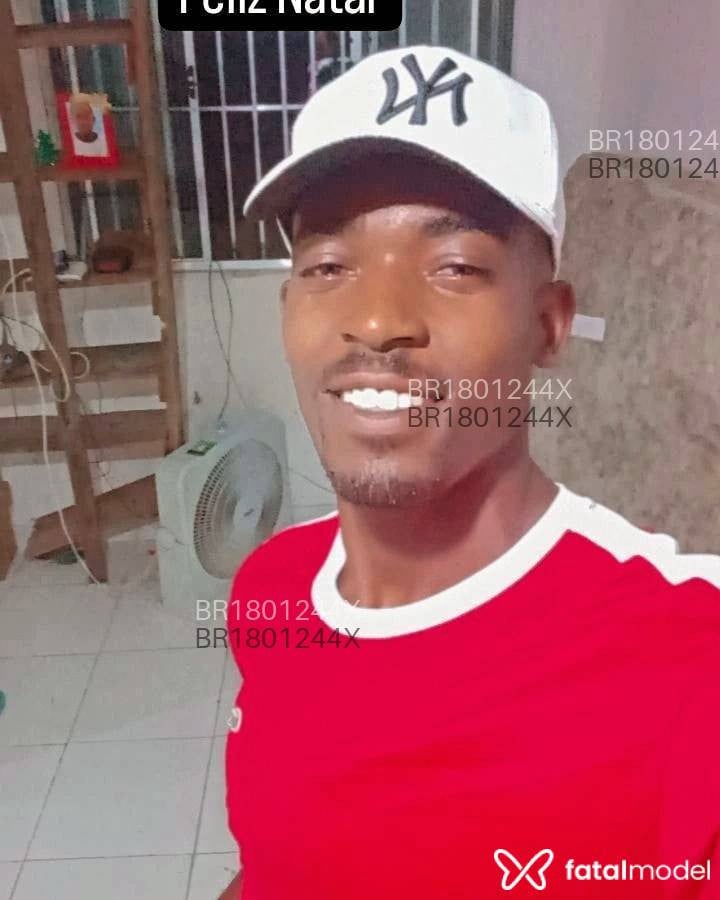 Acompanhante homem morena (o) de olhos pretos em Rio de Janeiro - Mareta Preta