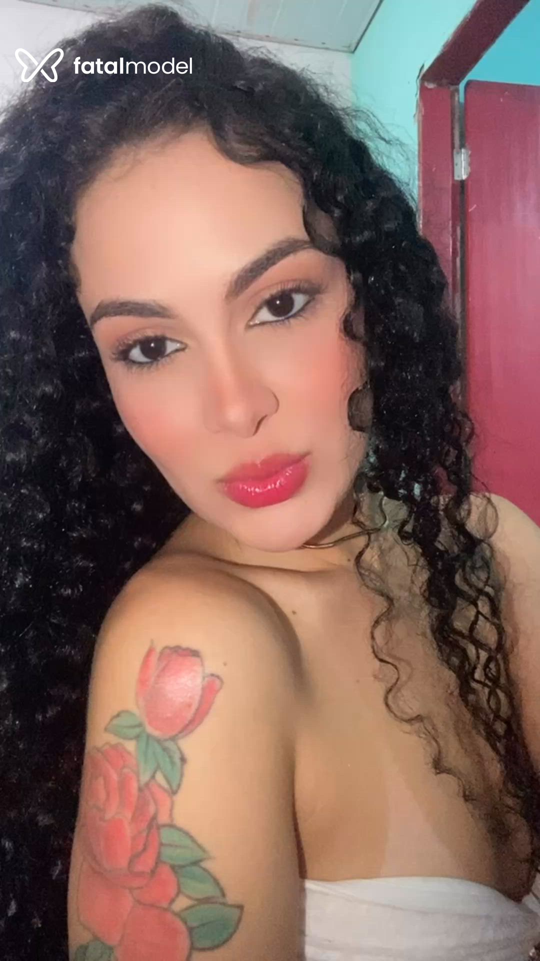 Acompanhante mulher com cabelo castanho de olhos castanhos em Cuiabá Acompanhante mulher com cabelo castanho de olhos castanhos em Cuiabá - Safira