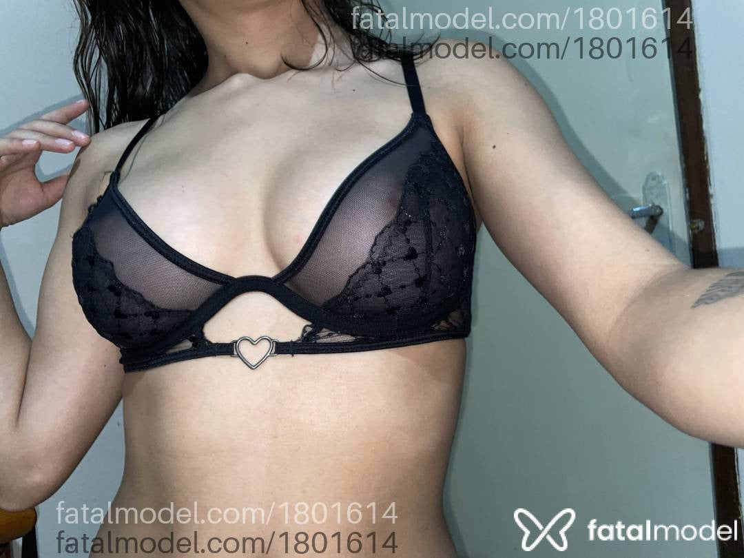 Acompanhante mulher com cabelo castanho de olhos castanhos em São Paulo - Cristal Kuerten