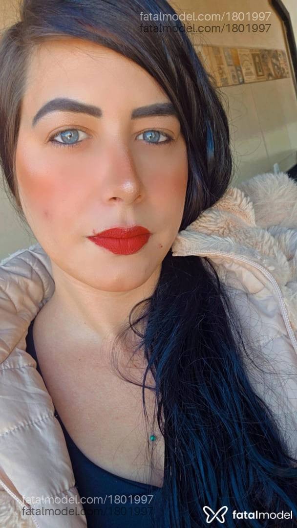 Acompanhante mulher morena (o) de olhos azuis em Avaré - Clara