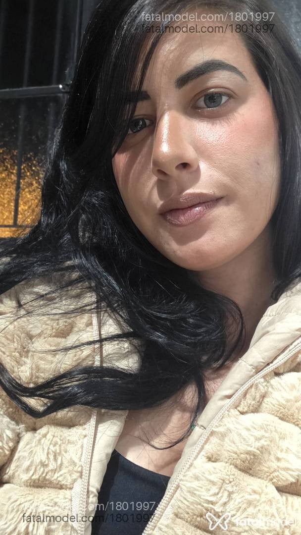 Acompanhante mulher morena (o) de olhos azuis em Avaré - Clara