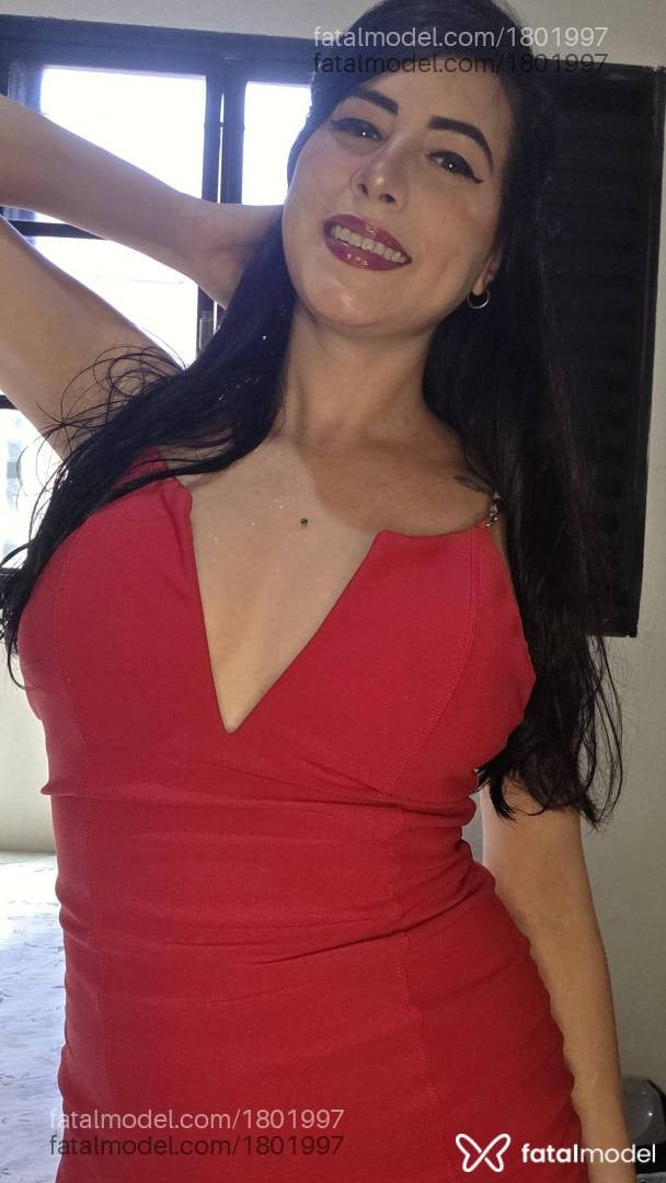 Acompanhante mulher morena (o) de olhos azuis em Botucatu - Clara