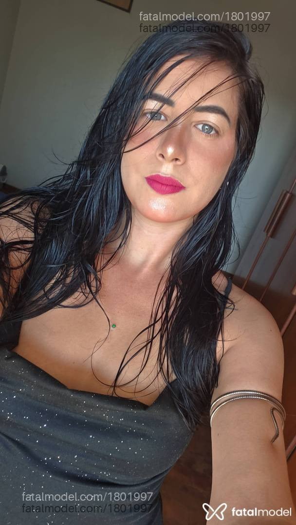 Acompanhante mulher morena (o) de olhos azuis em Marília - Clara