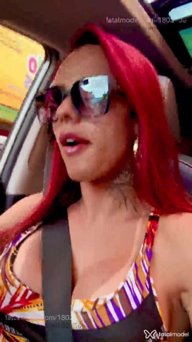 Acompanhante mulher trans ruiva (o) de olhos castanhos em São Paulo - Bella donatto