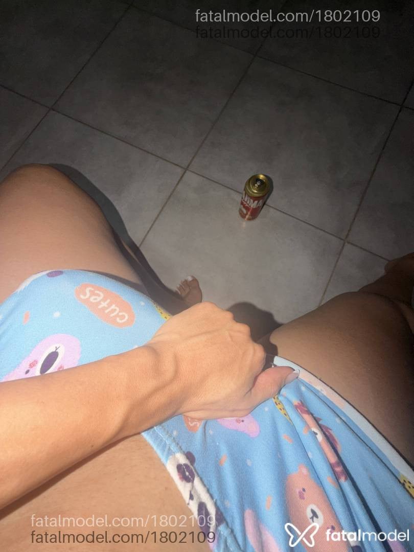 Acompanhante mulher trans ruiva (o) de olhos castanhos - Bella donatto
