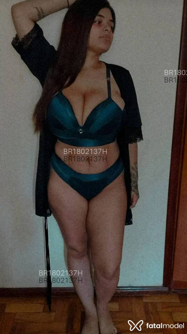 Acompanhante mulher com cabelo castanho de olhos castanhos em Virtual - Thaycris