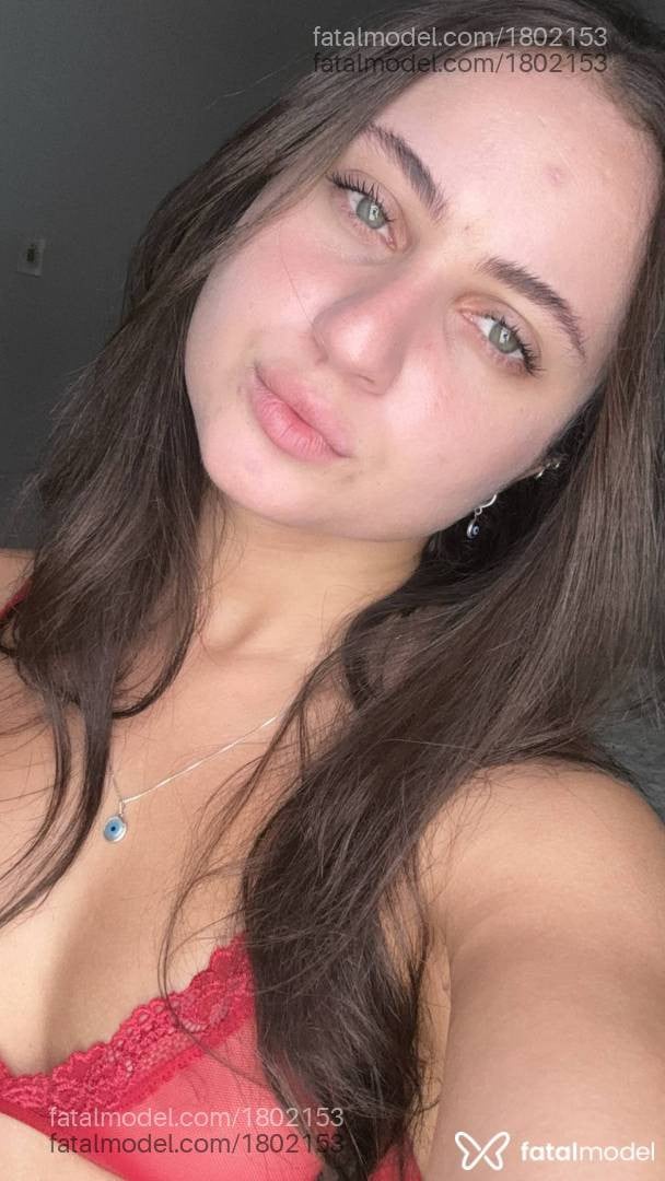 Acompanhante mulher loira (o) de olhos verdes - Helen
