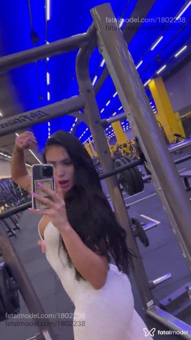 Acompanhante mulher trans morena (o) de olhos castanhos em Rio de Janeiro - Lavínia Lacerda