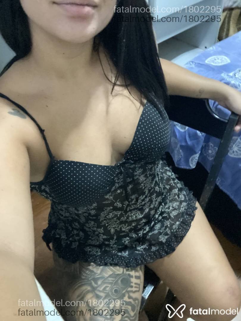 Acompanhante mulher com cabelo castanho de olhos castanhos em Batatais Acompanhante mulher com cabelo castanho de olhos castanhos em Batatais - Carol