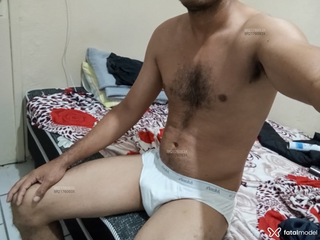 Acompanhante homem morena (o) de olhos pretos - Ricardo