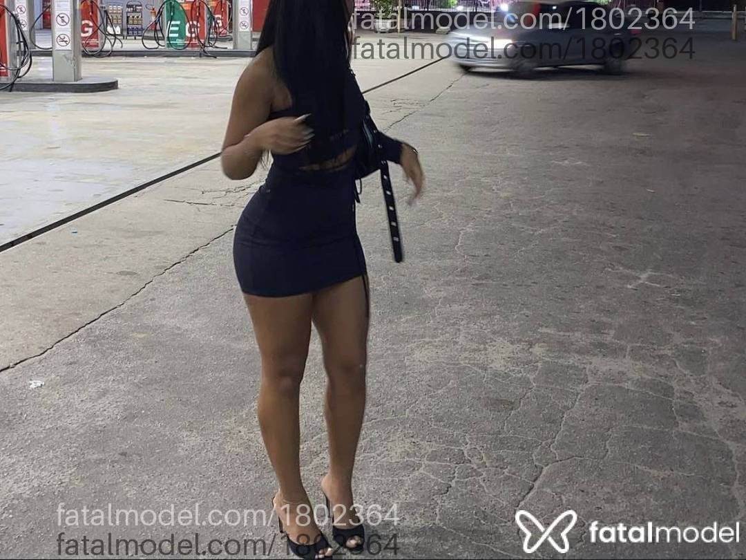 Acompanhante mulher morena (o) de olhos pretos - Lua