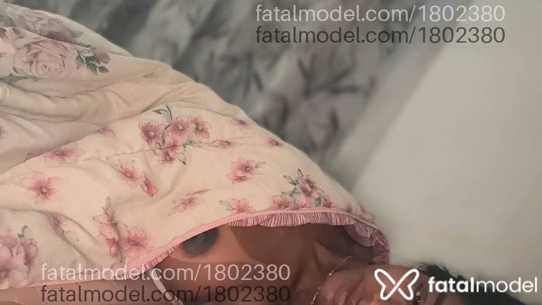Acompanhante mulher com cabelo castanho de olhos castanhos em Cariacica - Melissa Menezes