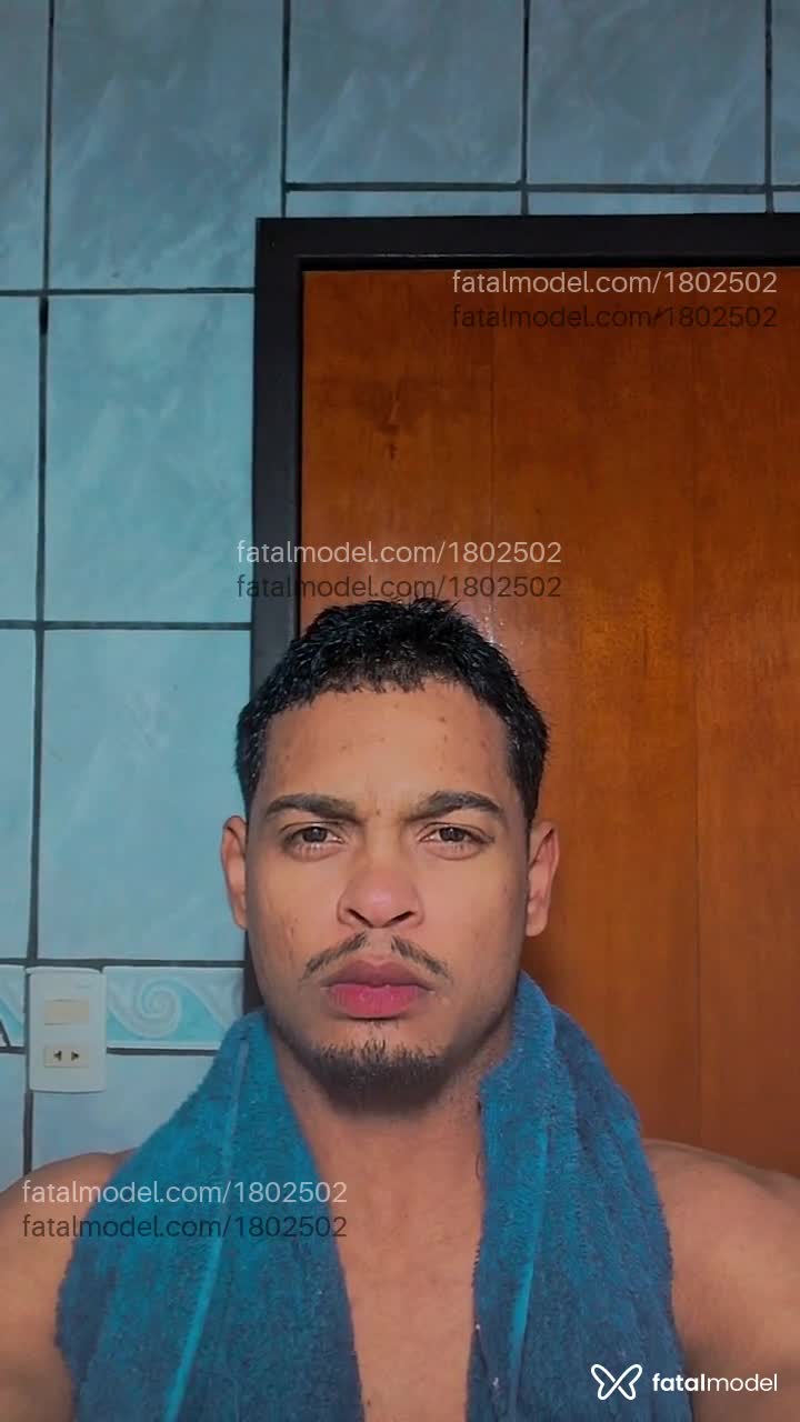 Acompanhante homem morena (o) de olhos castanhos em Passo Fundo - Renan Silva