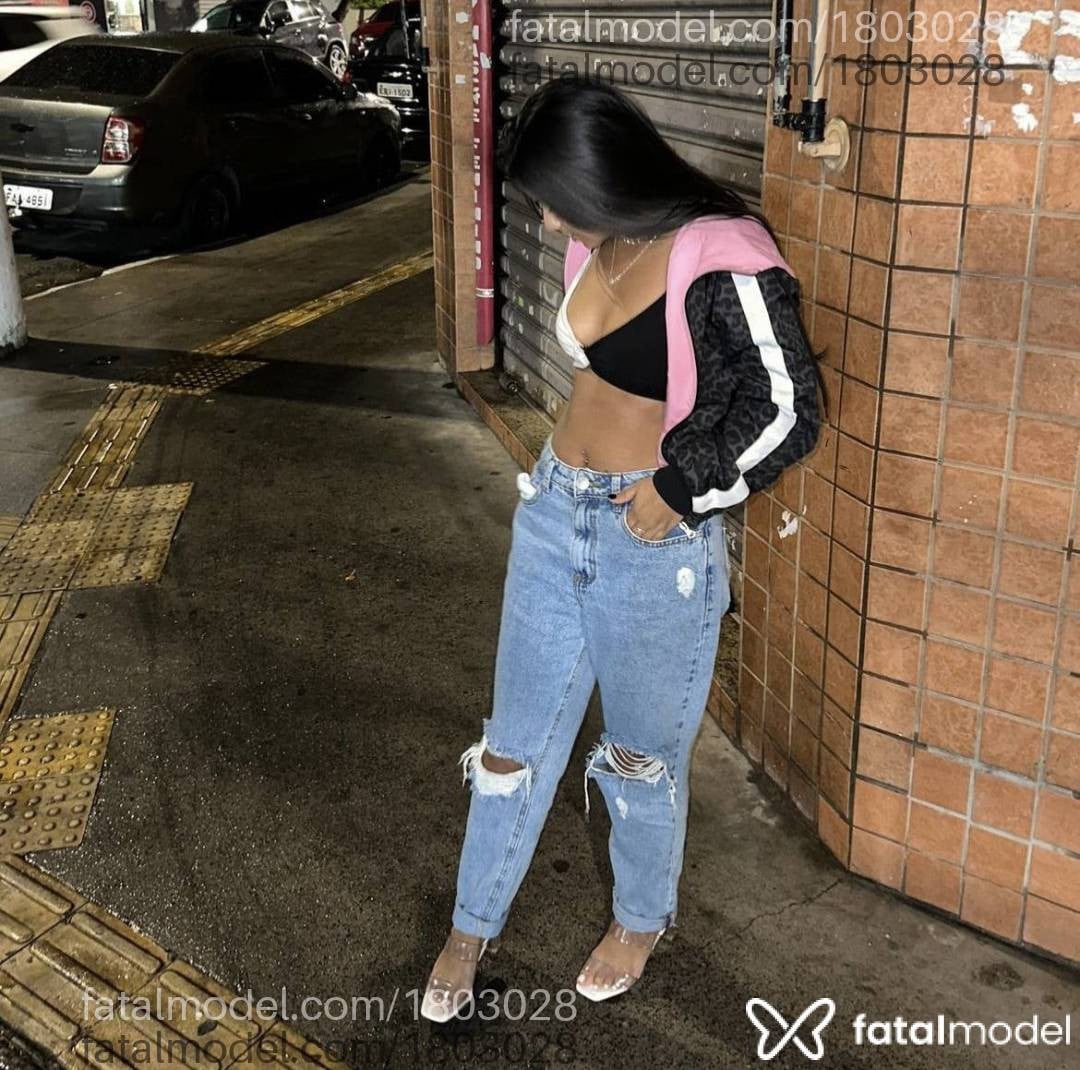 Acompanhante mulher morena (o) de olhos pretos em Arapongas Acompanhante mulher morena (o) de olhos pretos em Arapongas - Jessica Moraes