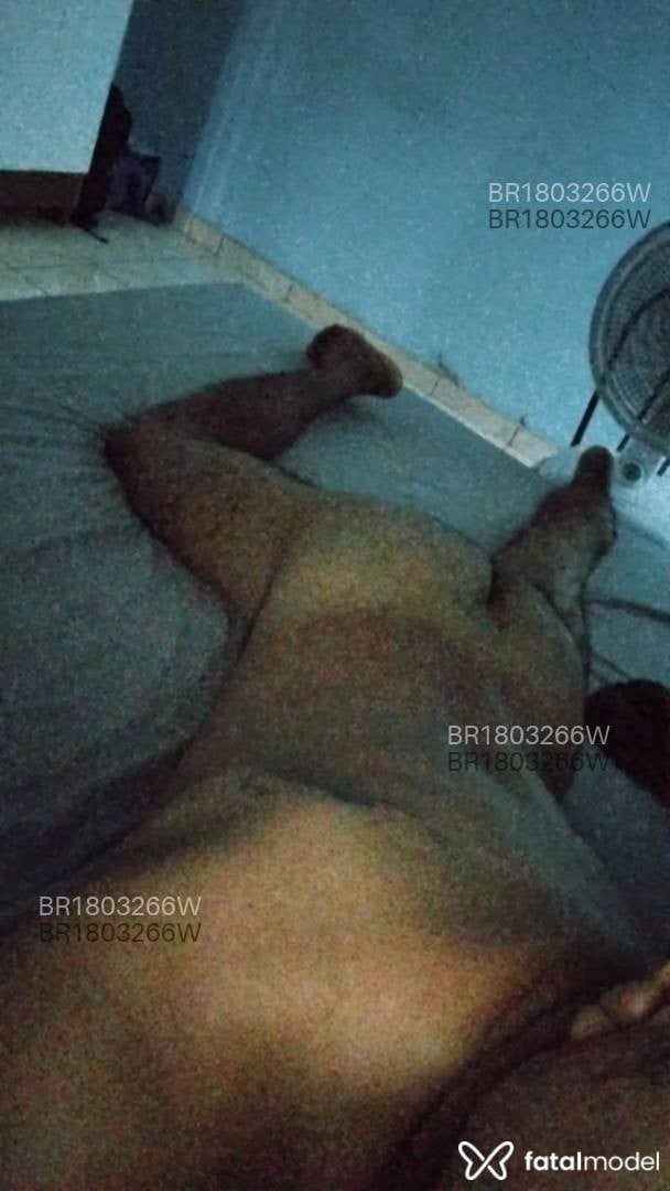 Acompanhante homem com cabelo castanho de olhos castanhos em Cuiabá - Tiozinho