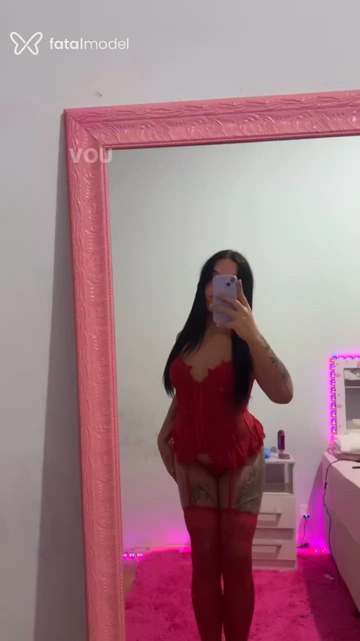 Acompanhante mulher trans morena (o) de olhos castanhos - Nimsay