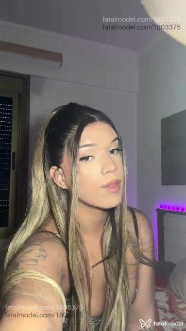 Acompanhante mulher trans morena (o) de olhos castanhos em Bento Gonçalves - Nimsay