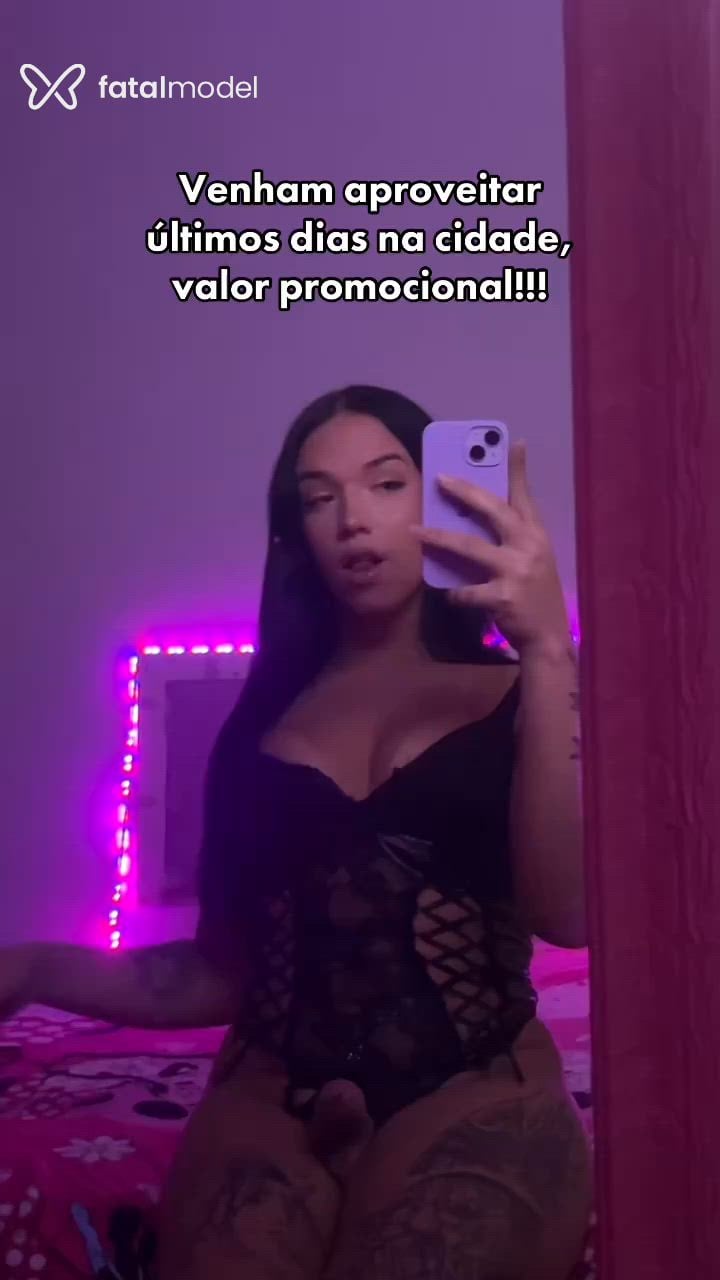 Acompanhante mulher trans morena (o) de olhos castanhos - Nimsay