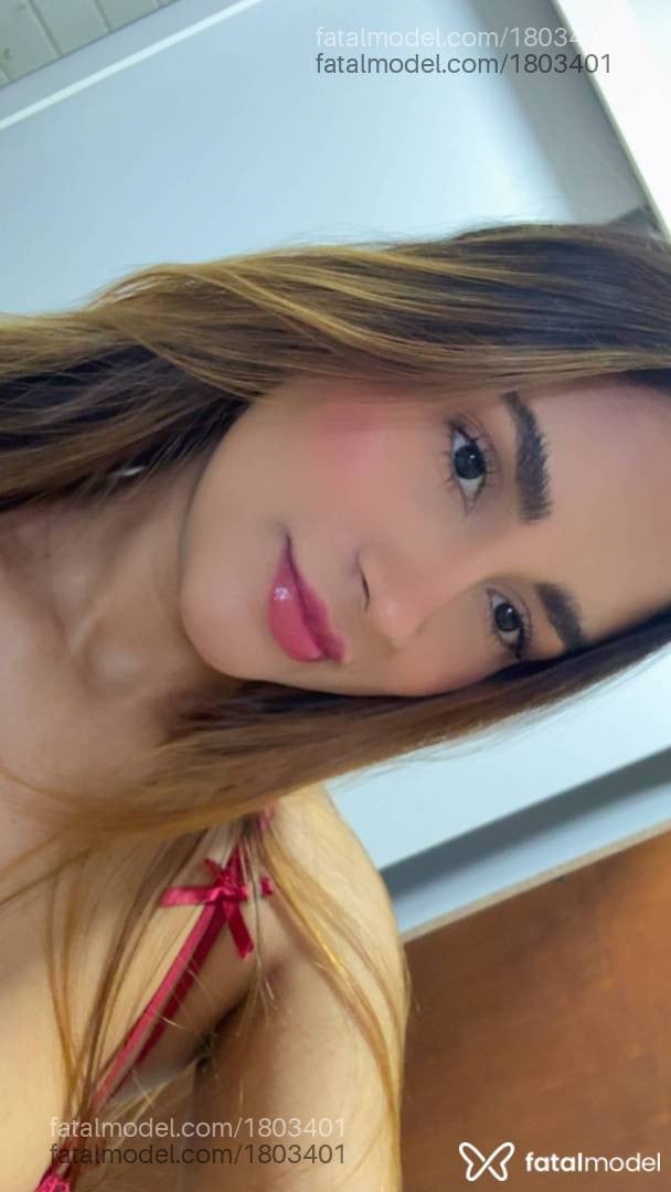 Acompanhante mulher com cabelo castanho de olhos pretos - Ariela