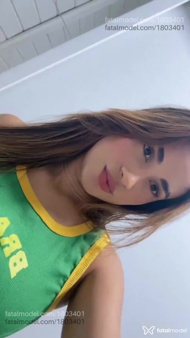 Acompanhante mulher com cabelo castanho de olhos pretos em Palmas - Ariela