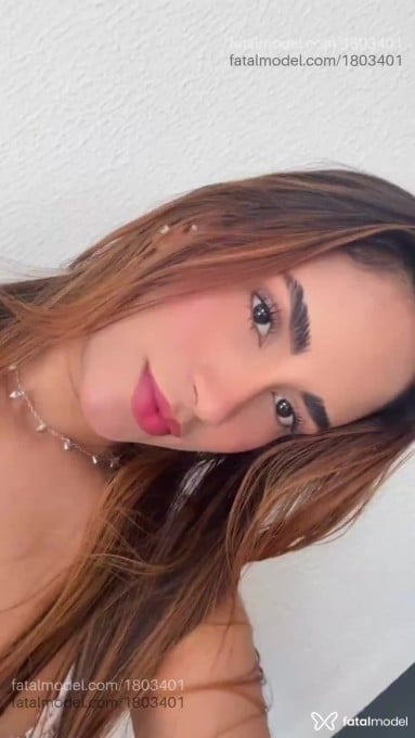 Acompanhante mulher com cabelo castanho de olhos pretos em Primavera do Leste - Ariela