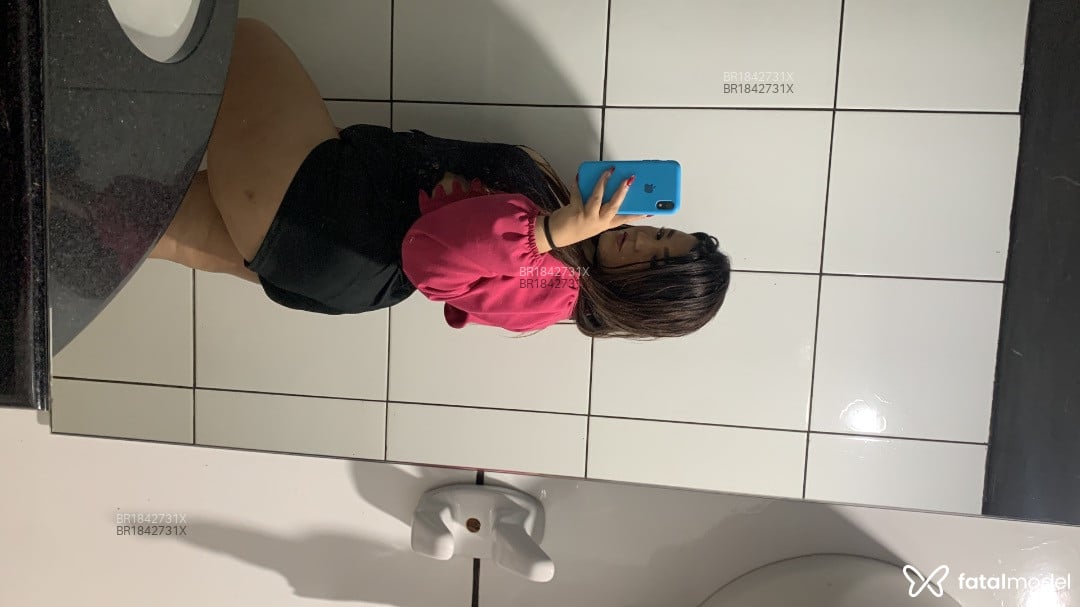 Acompanhante mulher com cabelo castanho de olhos castanhos - Gabriela Martínez