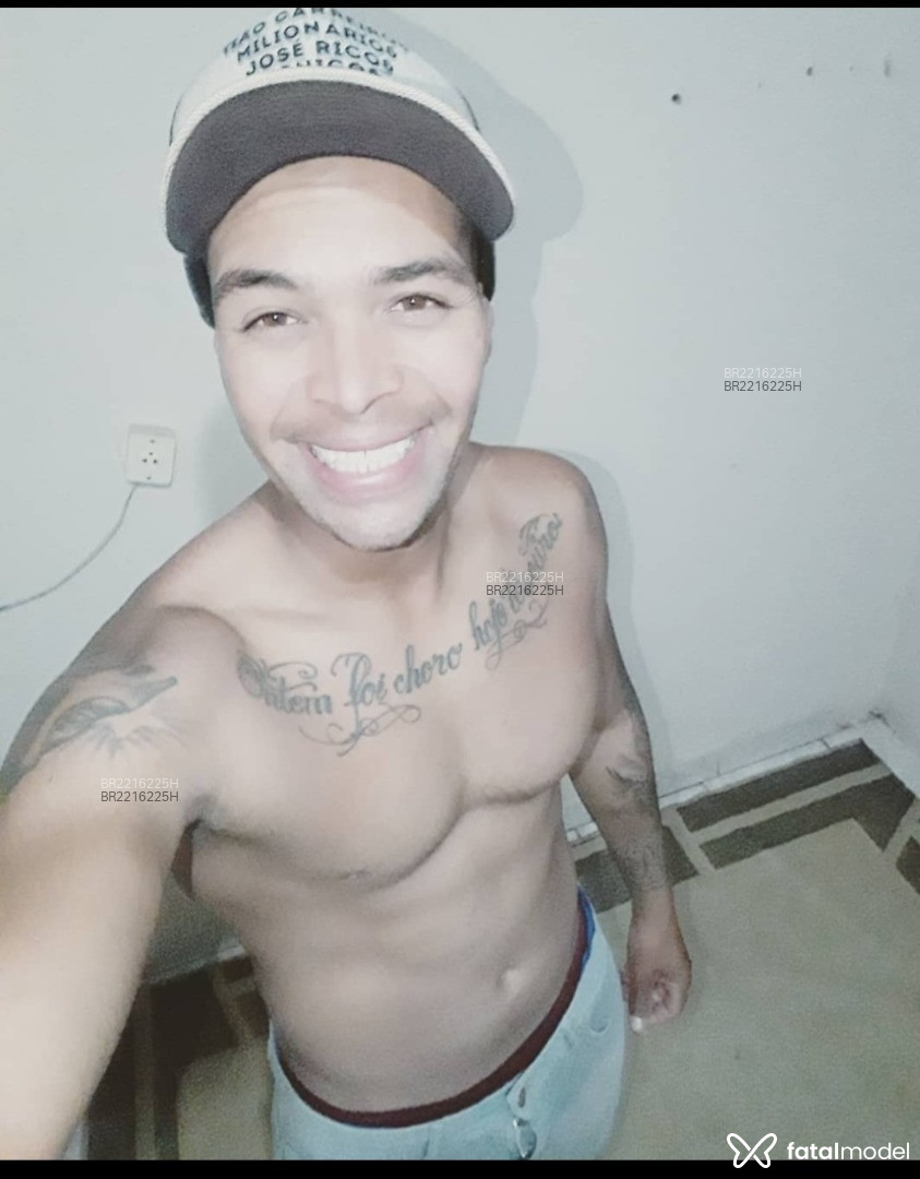 Acompanhante homem morena (o) de olhos castanhos em Virtual Acompanhante homem morena (o) de olhos castanhos em Virtual - Diogo Costta